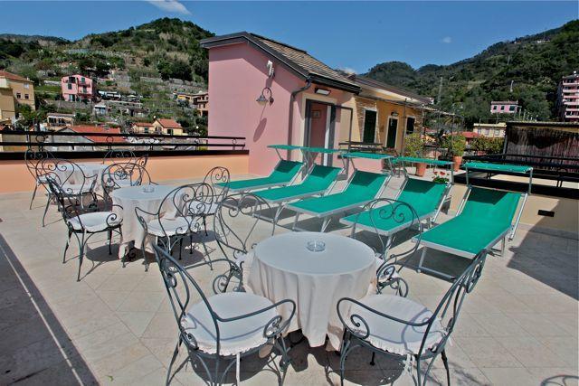 Hotel La Colonnina Монтероссо-аль-Маре Екстер'єр фото